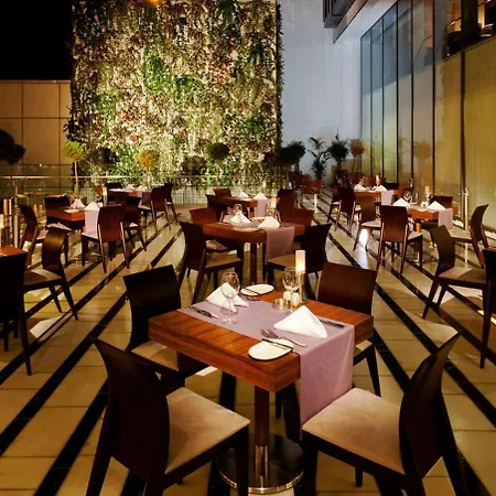 Hotel Crowne Plaza Harbiye By Ihg Istambul