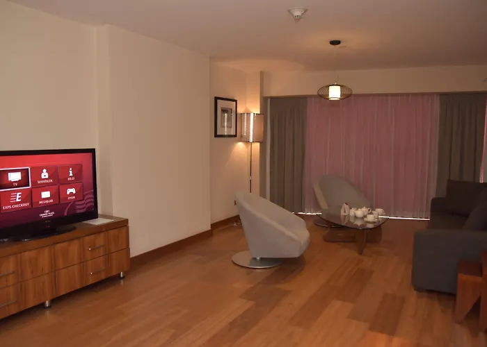 クラウンプラザ ハルビエ 5* イスタンブール