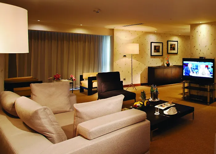 クラウンプラザ ハルビエ ホテル 5*