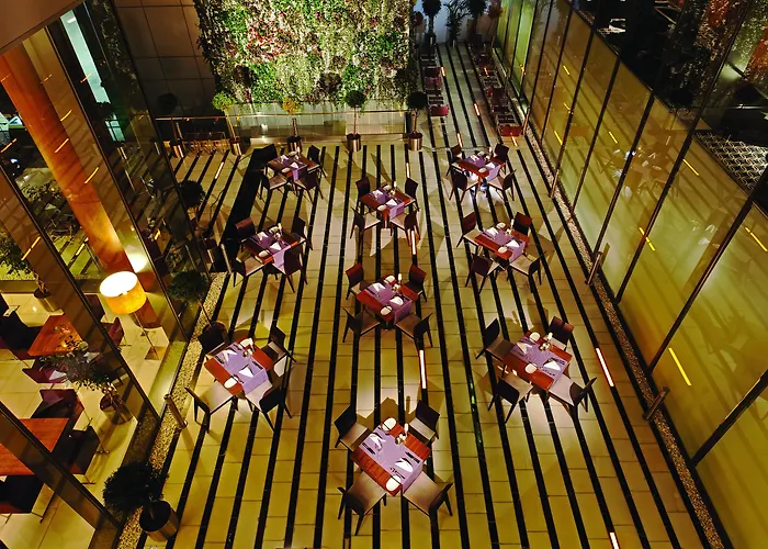 ホテル クラウンプラザ ハルビエ イスタンブール