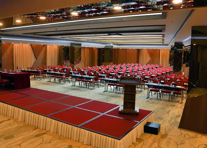 クラウンプラザ ハルビエ 5*