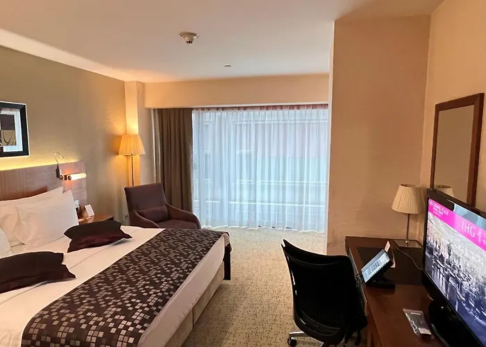 クラウンプラザ ハルビエ