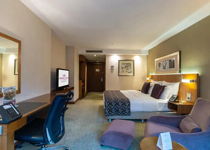 クラウンプラザ ハルビエ