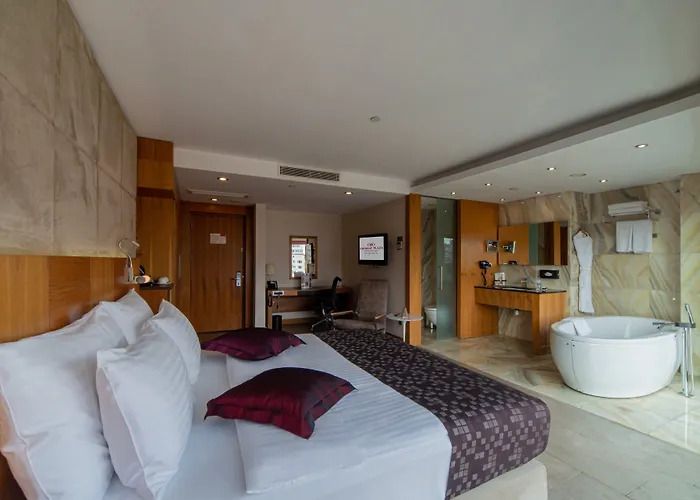 クラウンプラザ ハルビエ ホテル